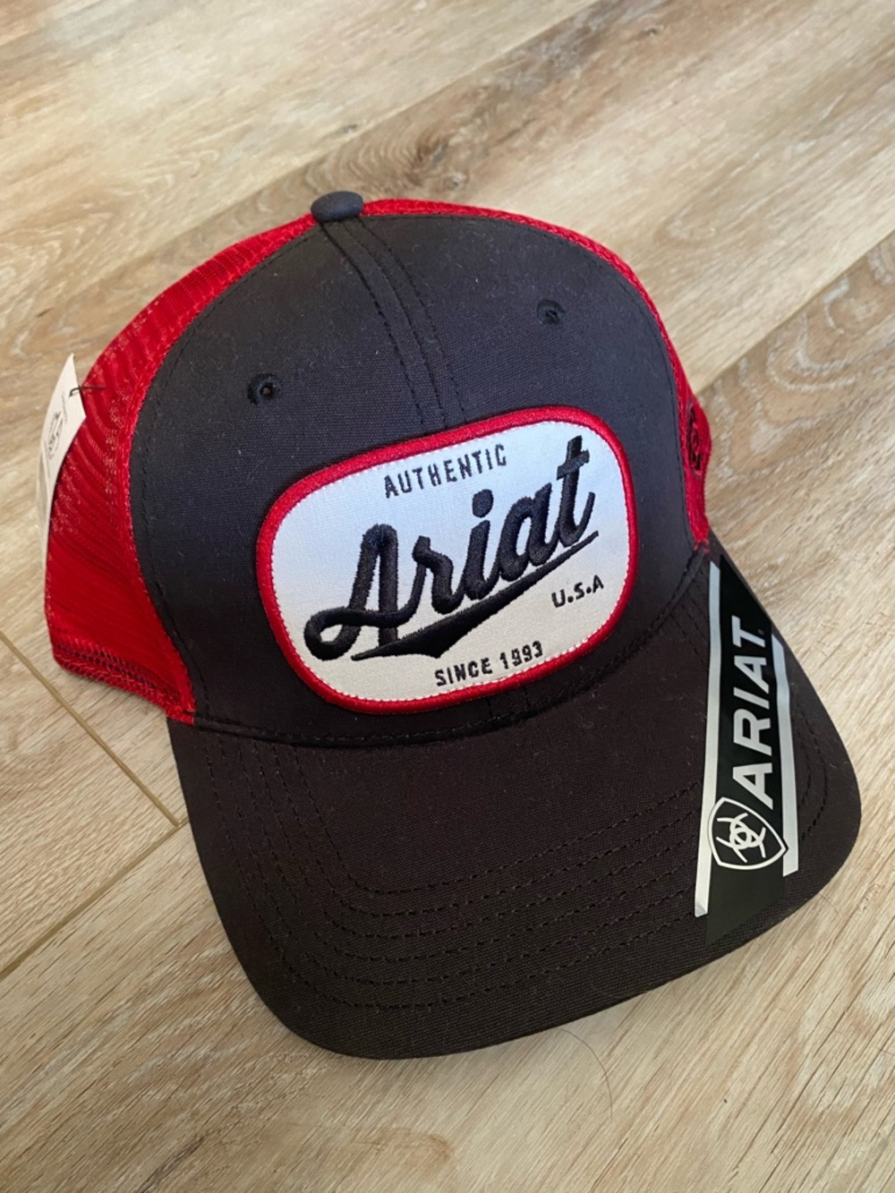 NWT Ariat SnapBack Hat